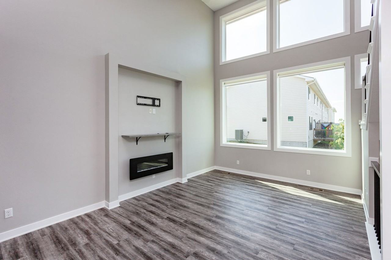 1508 Ne Mocking Bird Ln - Photo 5 of 23