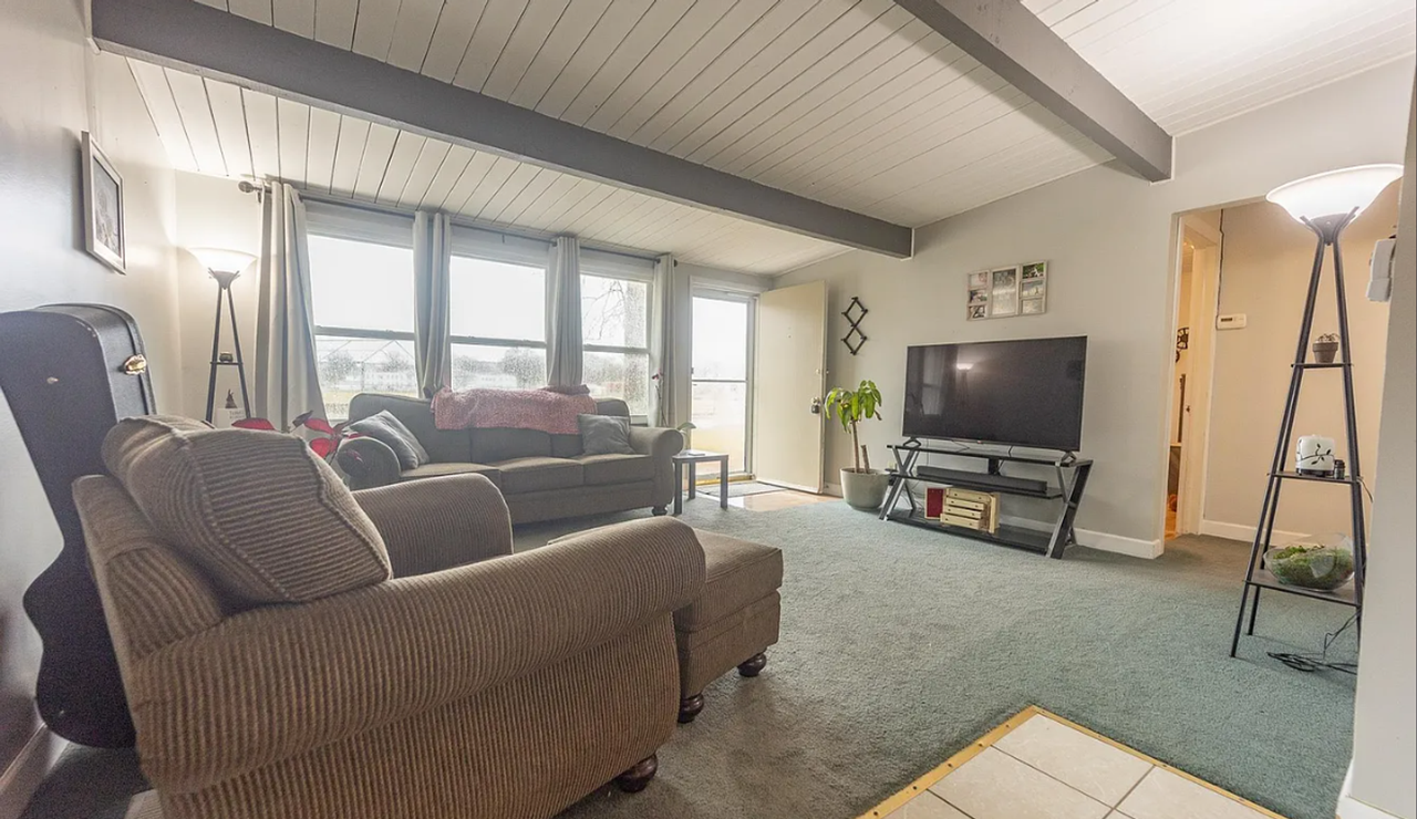 1629 Sw 24th St - Photo 5 of 18
