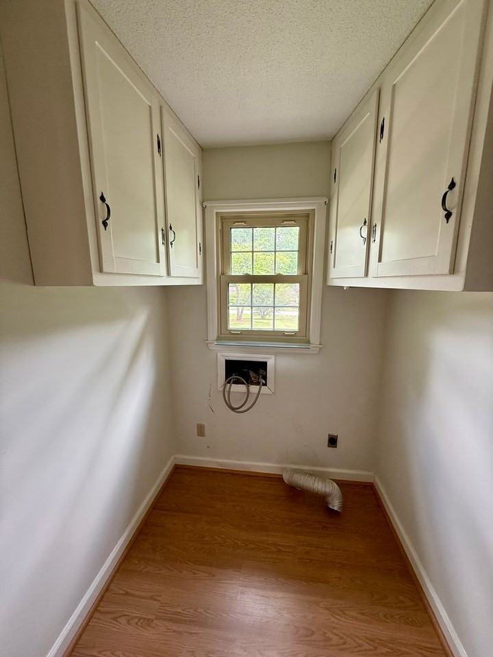 1225 Woodhaven Dr - Photo 7 of 26