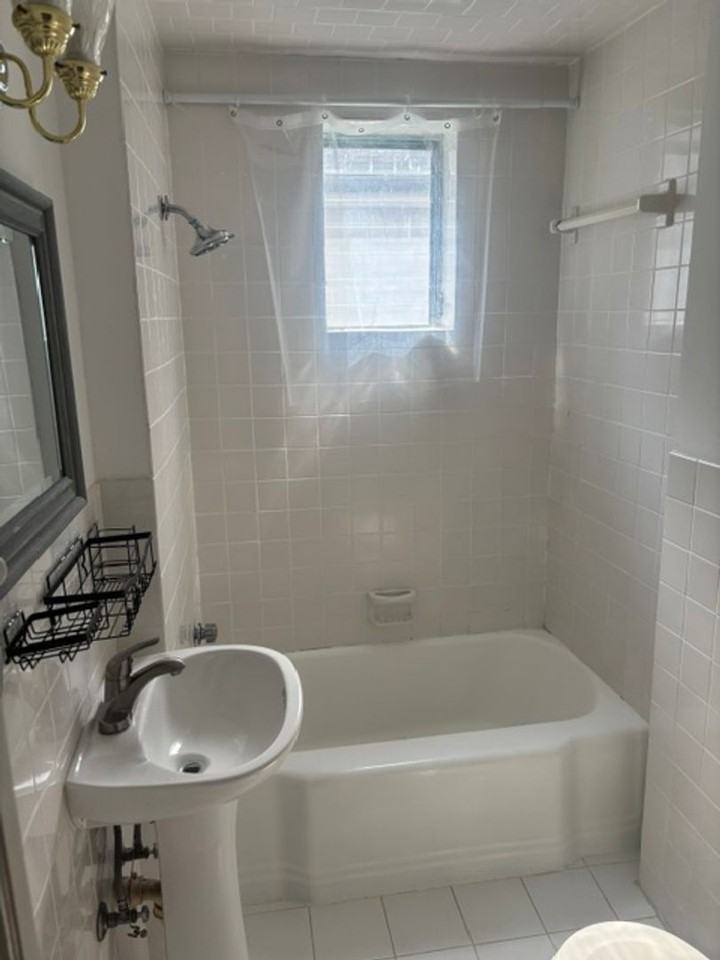 1829 Mcdowell St - Photo 3 of 12