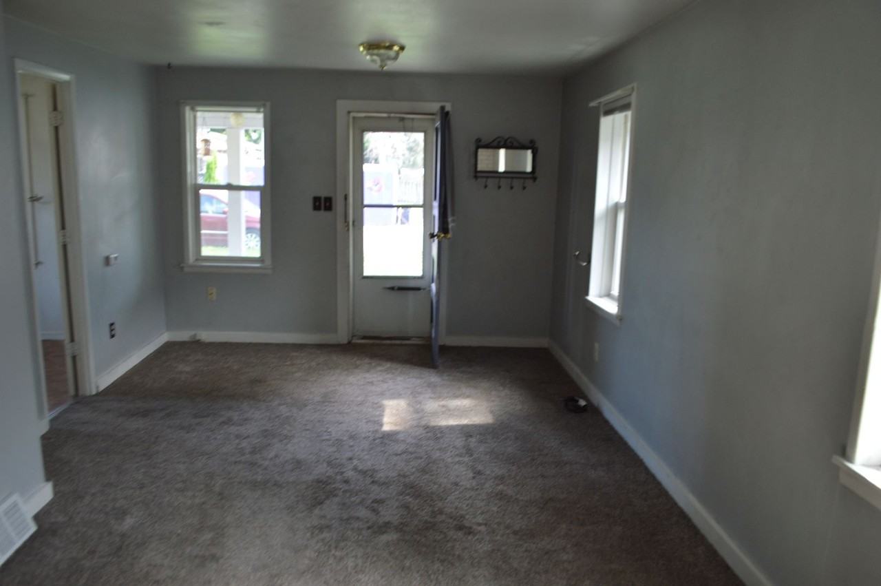 2310 1st Ave S - Photo 2 of 11
