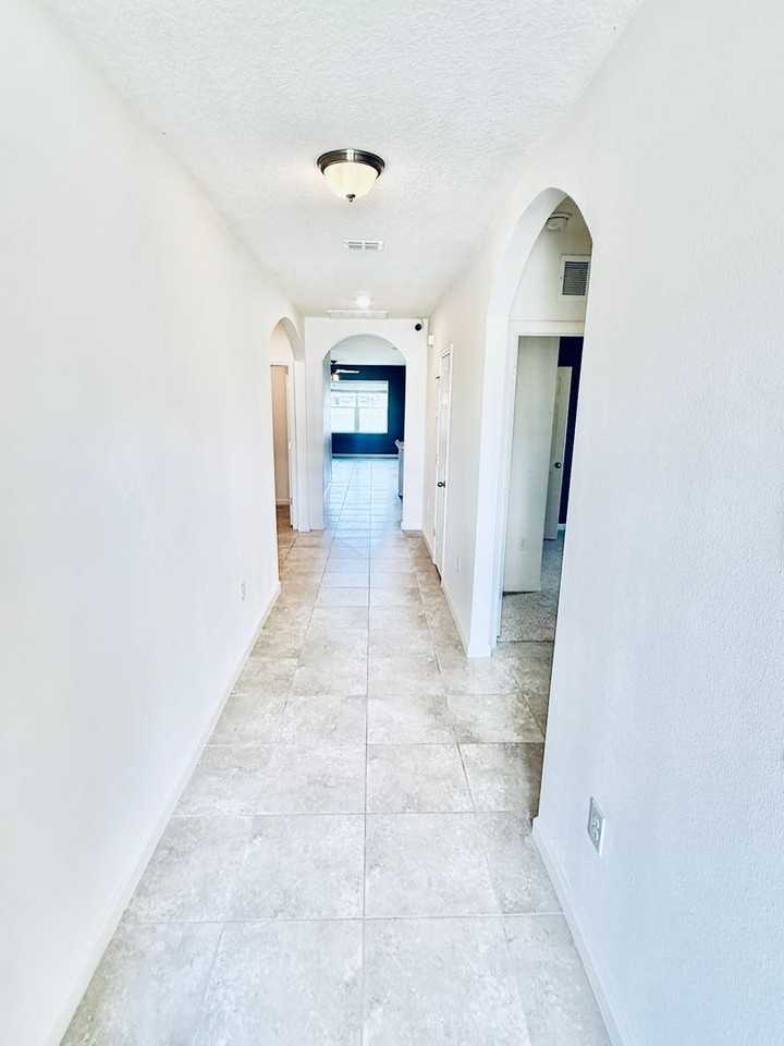 465 Sorrento Dr - Photo 2 of 26