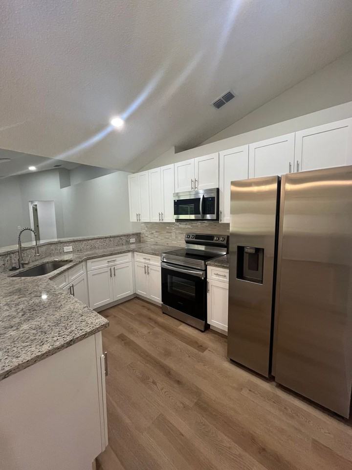 15 Postman Ln - Photo 4 of 16