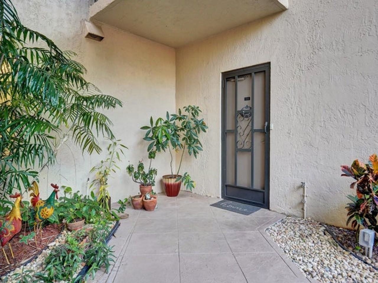 7546 La Paz Blvd - Photo 7 of 20