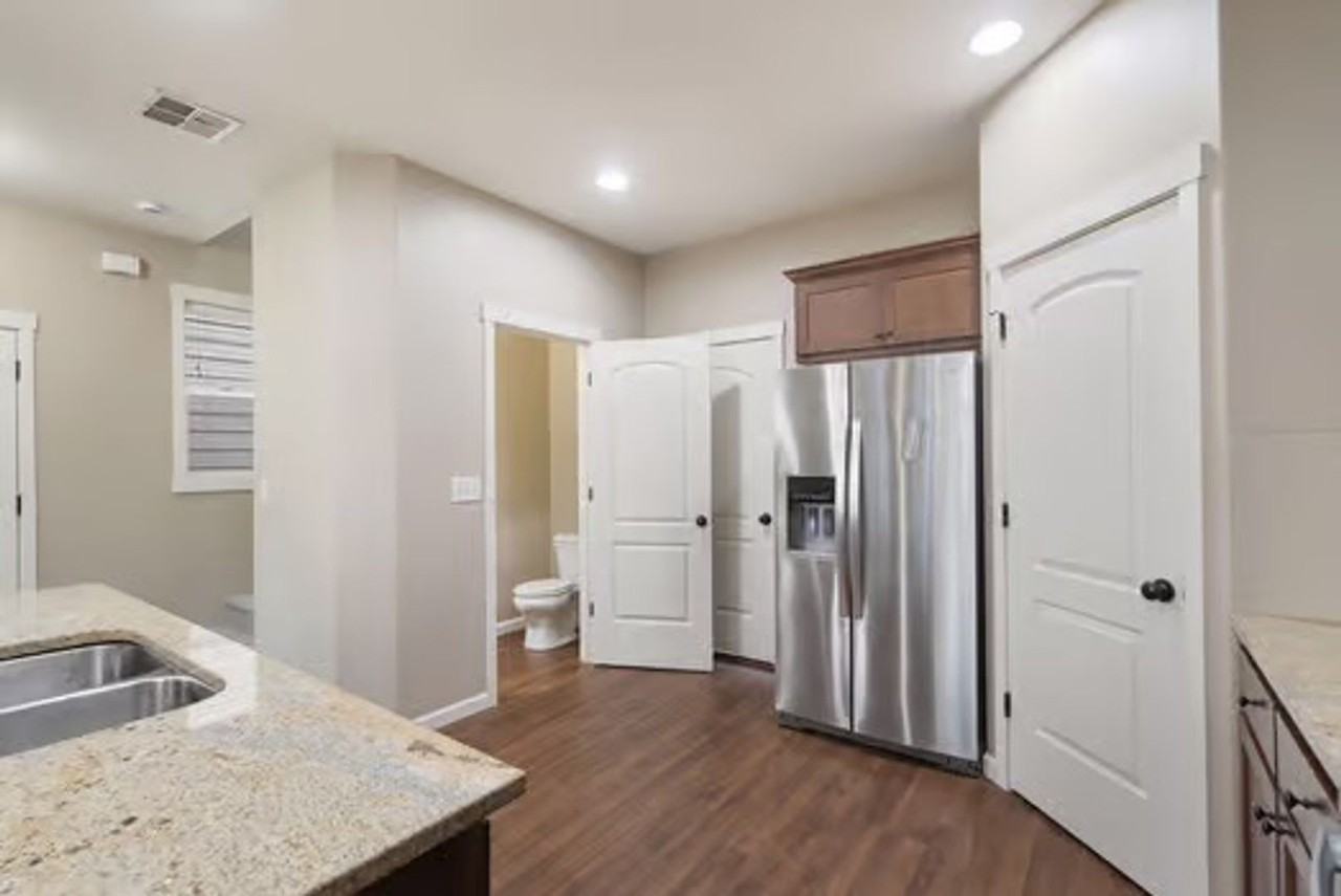 2630 Ne 131st Ct - Photo 5 of 17