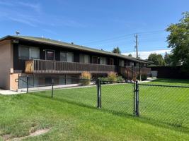 featured image of 821 8th Ave W