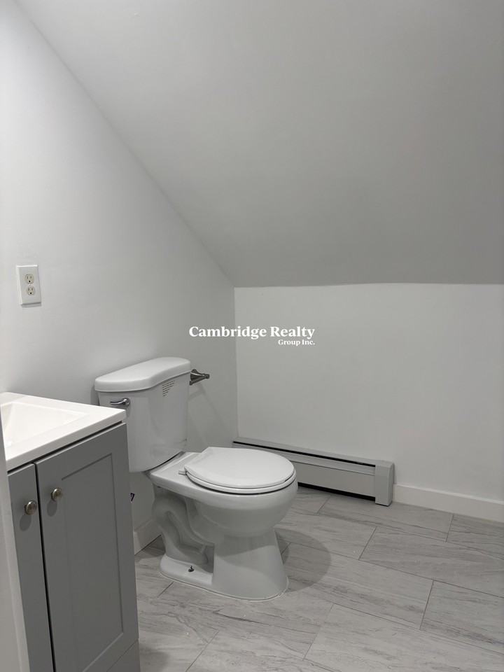 26 Armington St #2T - Photo 6 of 13