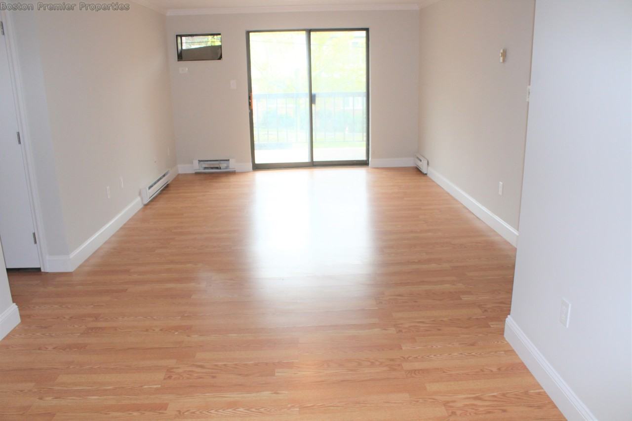 S Walnut St #4 - Photo 5 of 28
