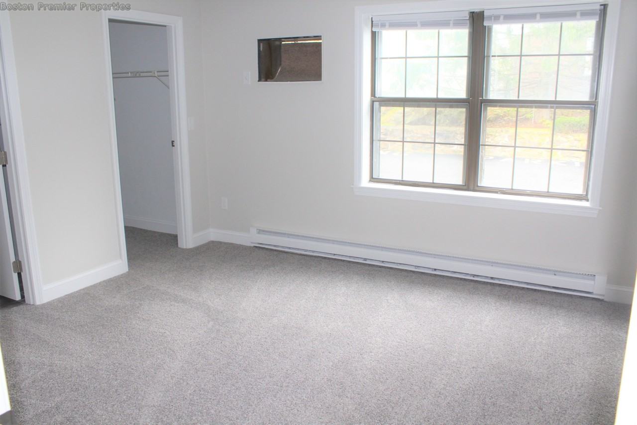 S Walnut St #4 - Photo 6 of 28