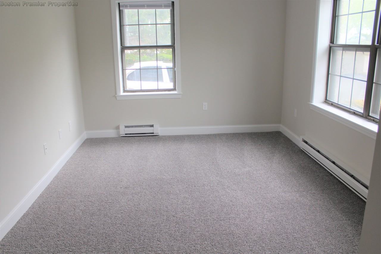 S Walnut St #4 - Photo 7 of 28