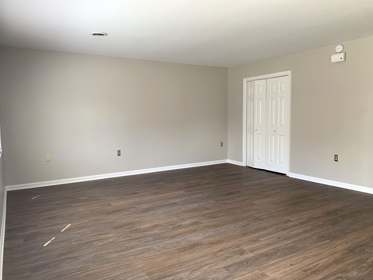 253 College Ave - Photo 7 of 24
