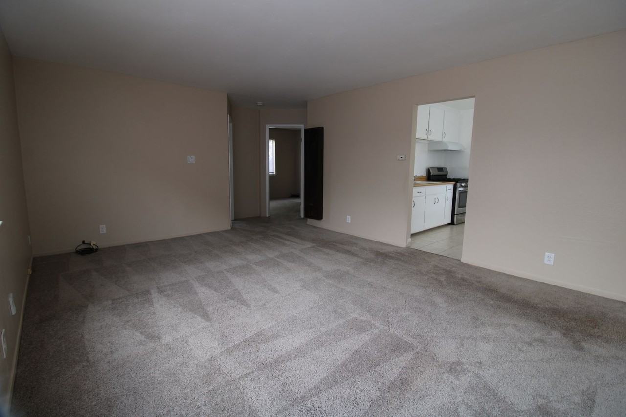 462 N 7th St #AC - Photo 7 of 17