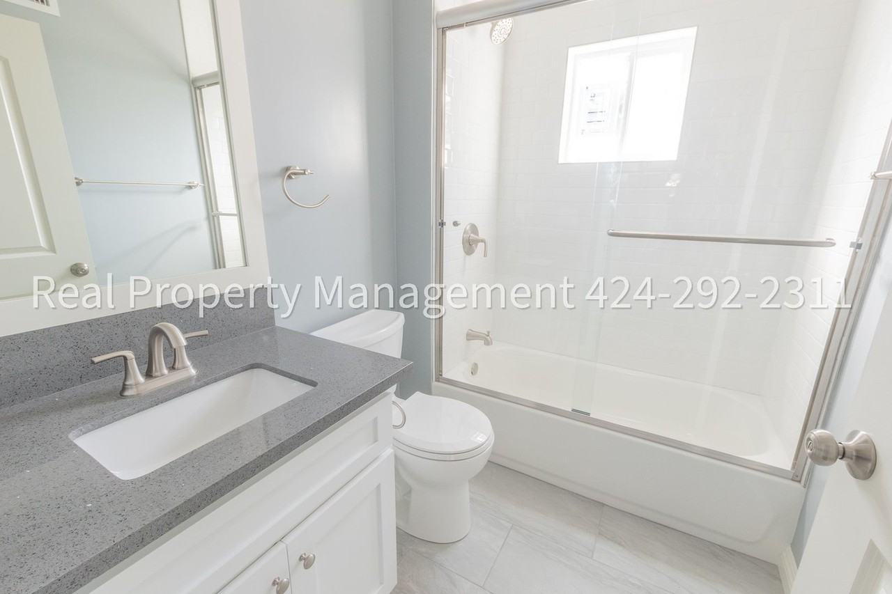 1352 E 23rd Street - Photo 2 of 45
