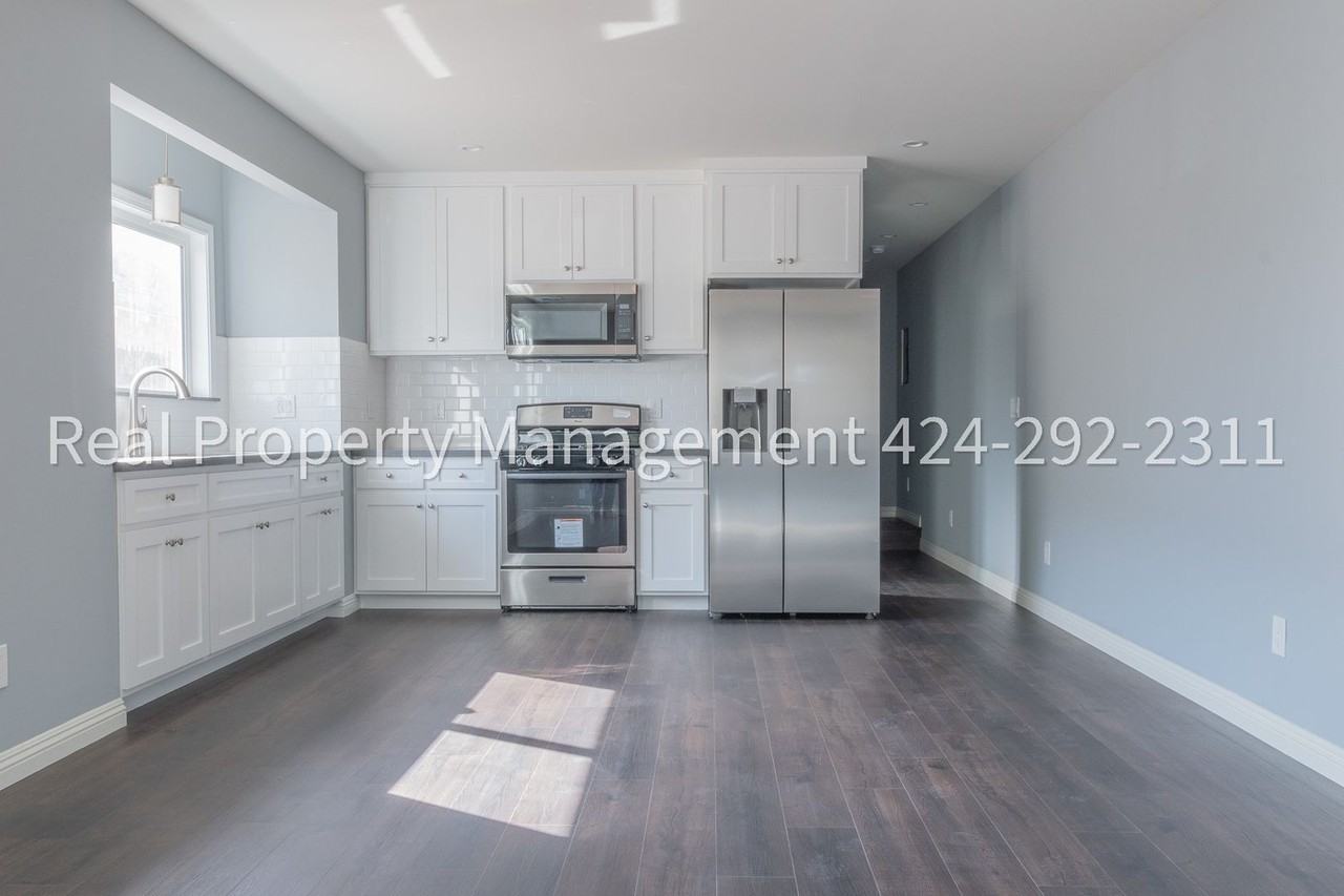 1354 E 23rd St - Photo 6 of 28