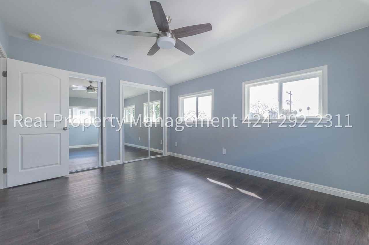 1354 E 23rd St - Photo 4 of 28