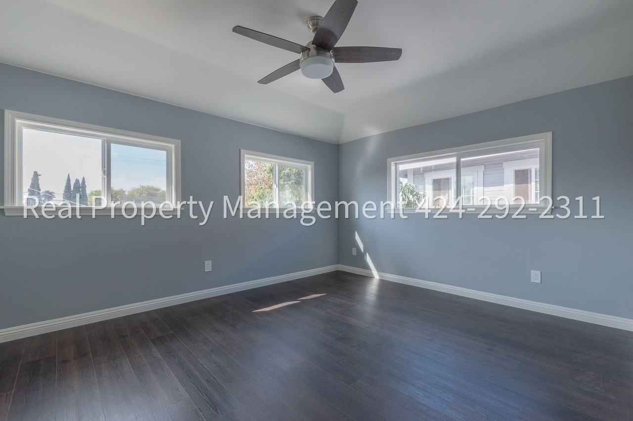 1354 E 23rd St - Photo 5 of 28