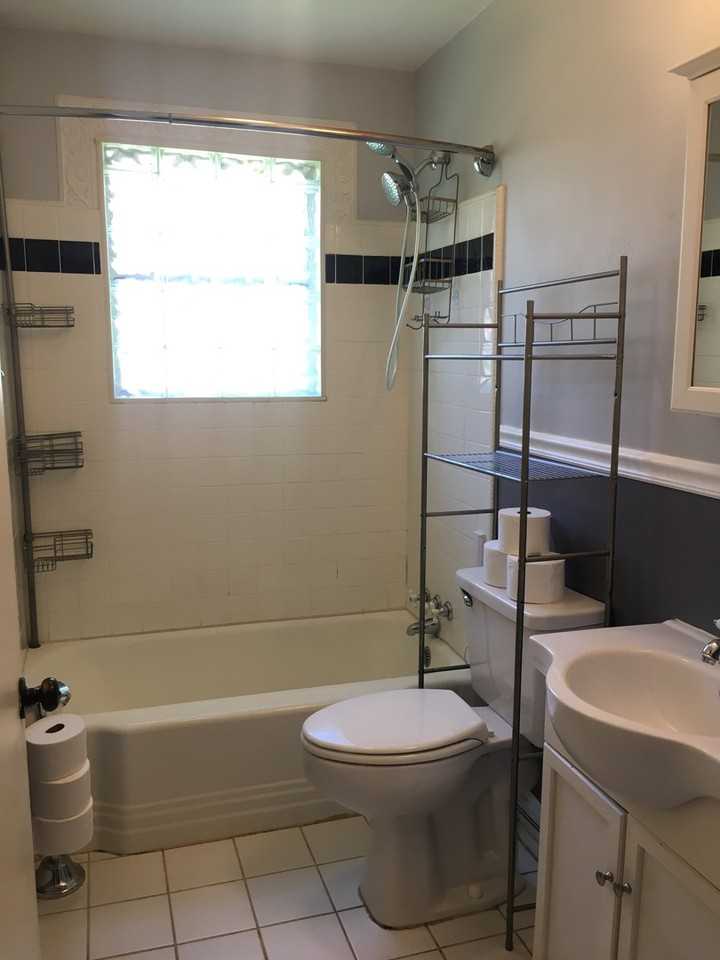 522 Grove Rd - Photo 7 of 11