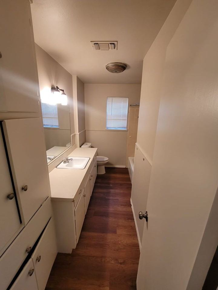 2217 Druid Dr - Photo 2 of 11