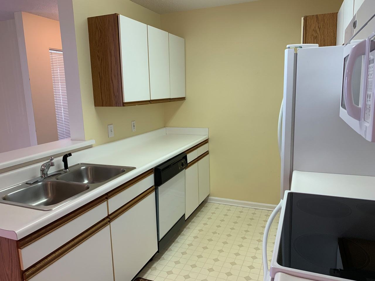 2136 Clearwater Dr #F - Photo 5 of 23