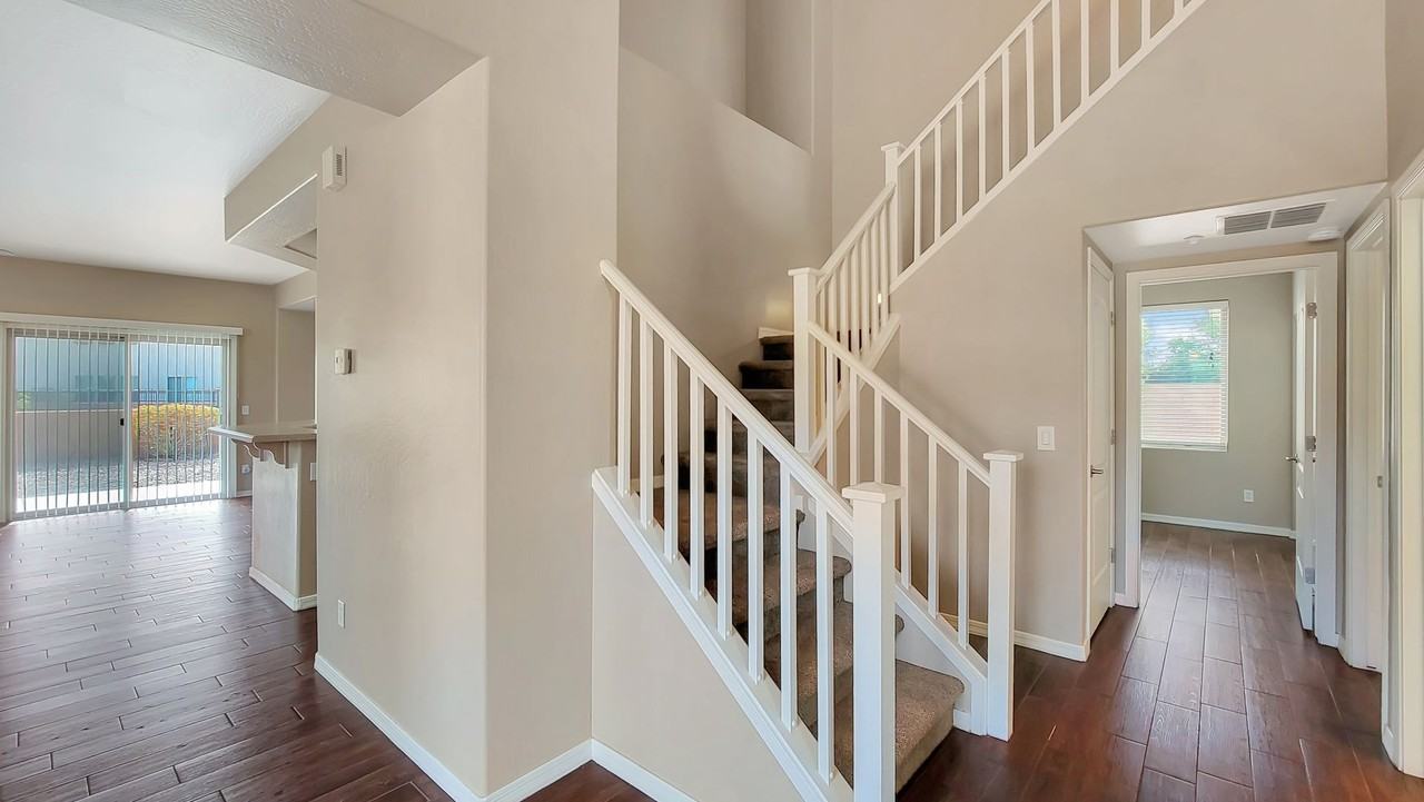 9037 W Plum Rd - Photo 3 of 34