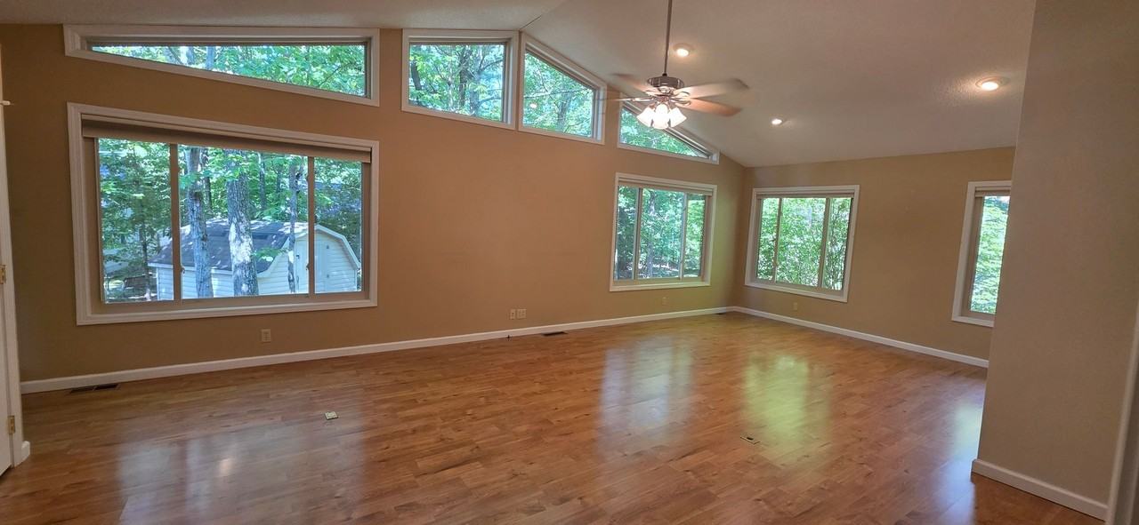 130 Berkshire Loop - Photo 5 of 13