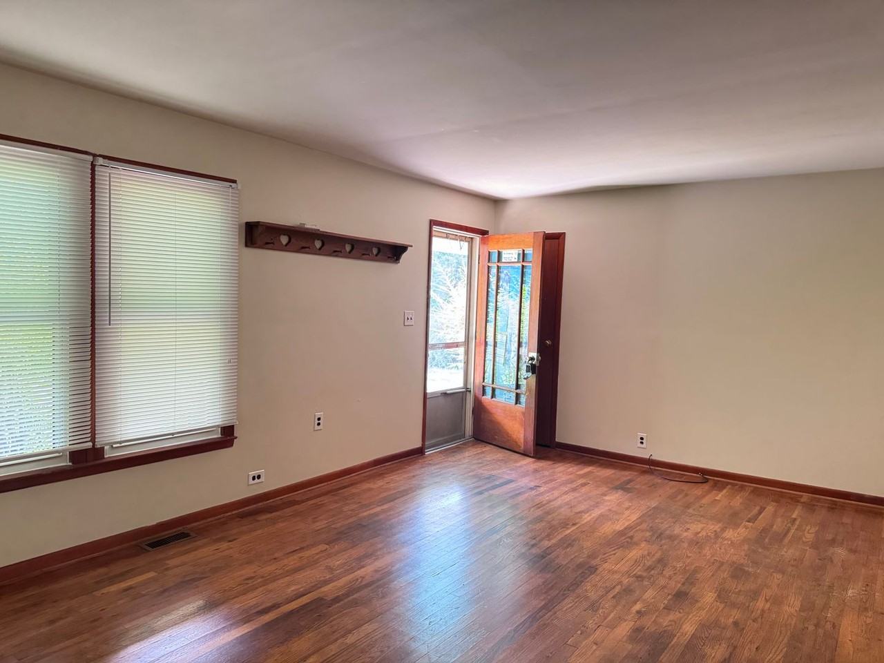 3416 Tarsus Rd - Photo 4 of 22