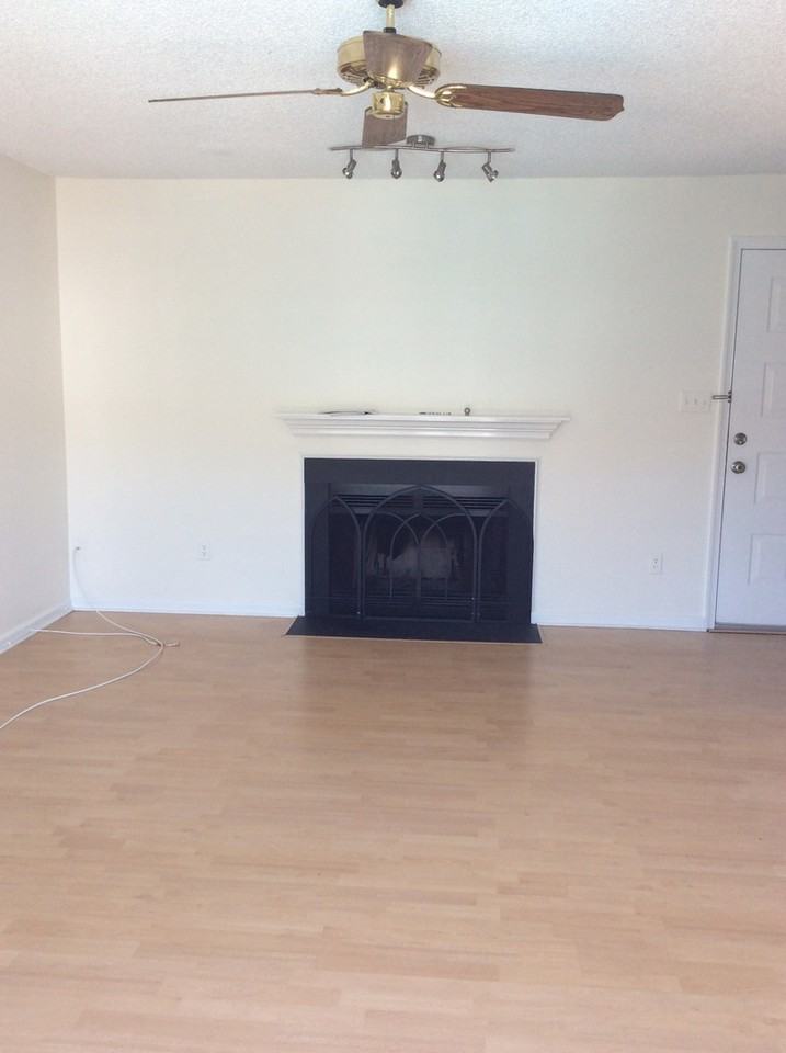 620 Shoreham Ct #204 - Photo 2 of 12
