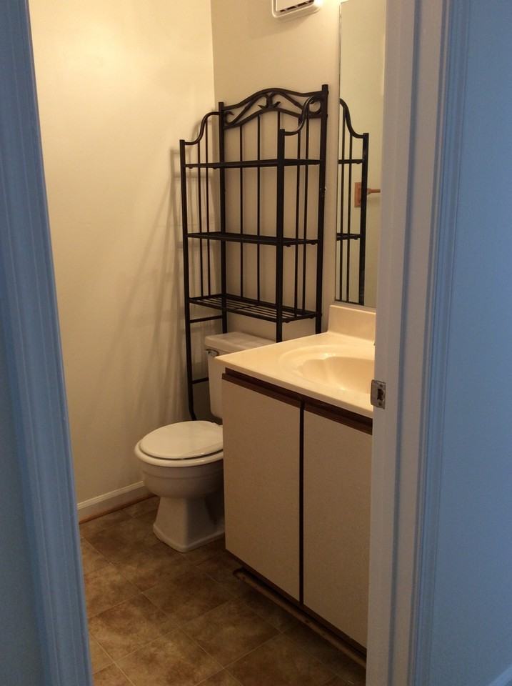 620 Shoreham Ct #204 - Photo 5 of 12