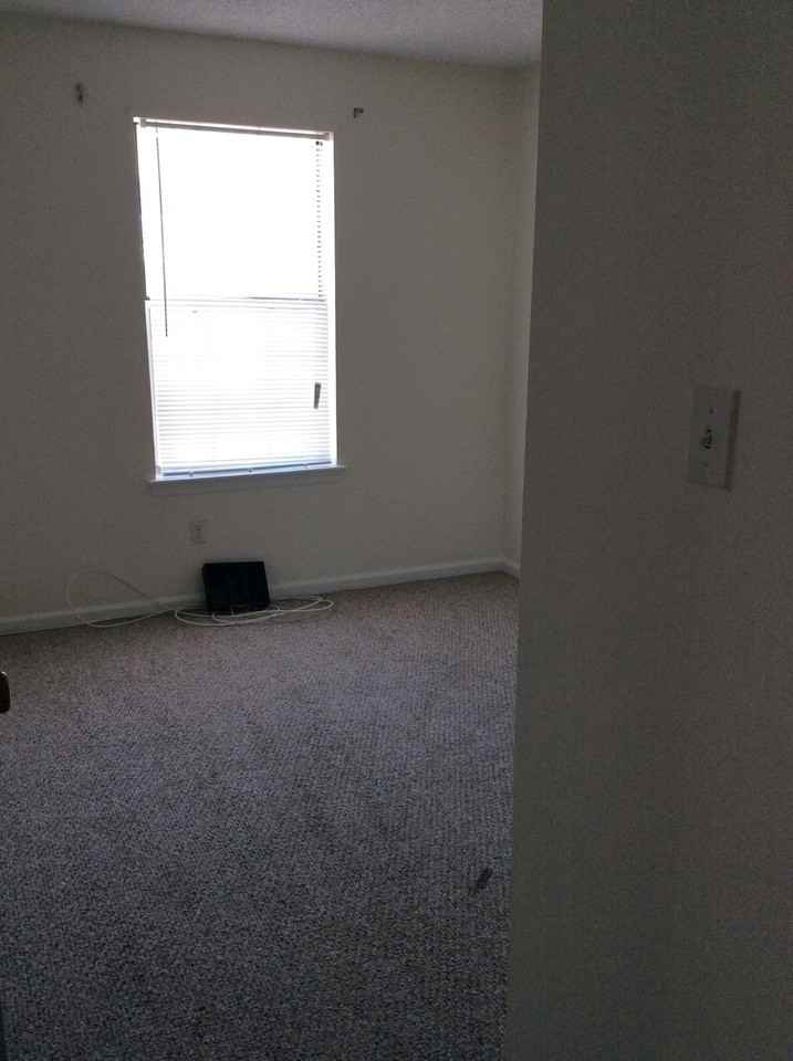 620 Shoreham Ct #204 - Photo 7 of 12
