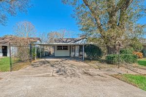featured image of 4905 Brinkley St