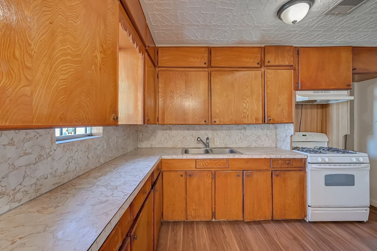 4905 Brinkley St - Photo 6 of 17