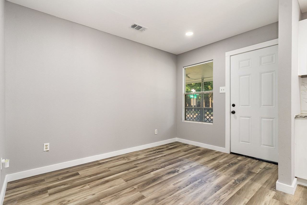 4804 Fellows Ln - Photo 2 of 14