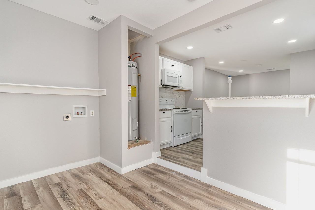 4804 Fellows Ln - Photo 6 of 14