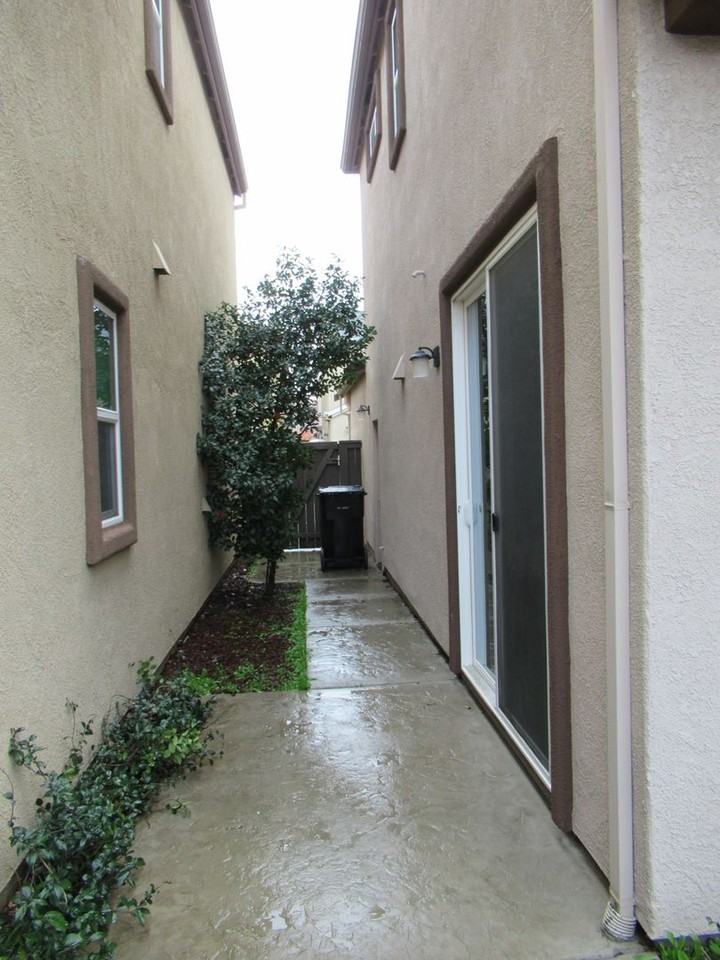 3169 Village Plaza Dr - Photo 3 of 24