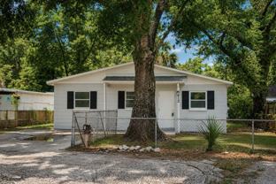 9412 N Elmer St - Photo 1 of 1