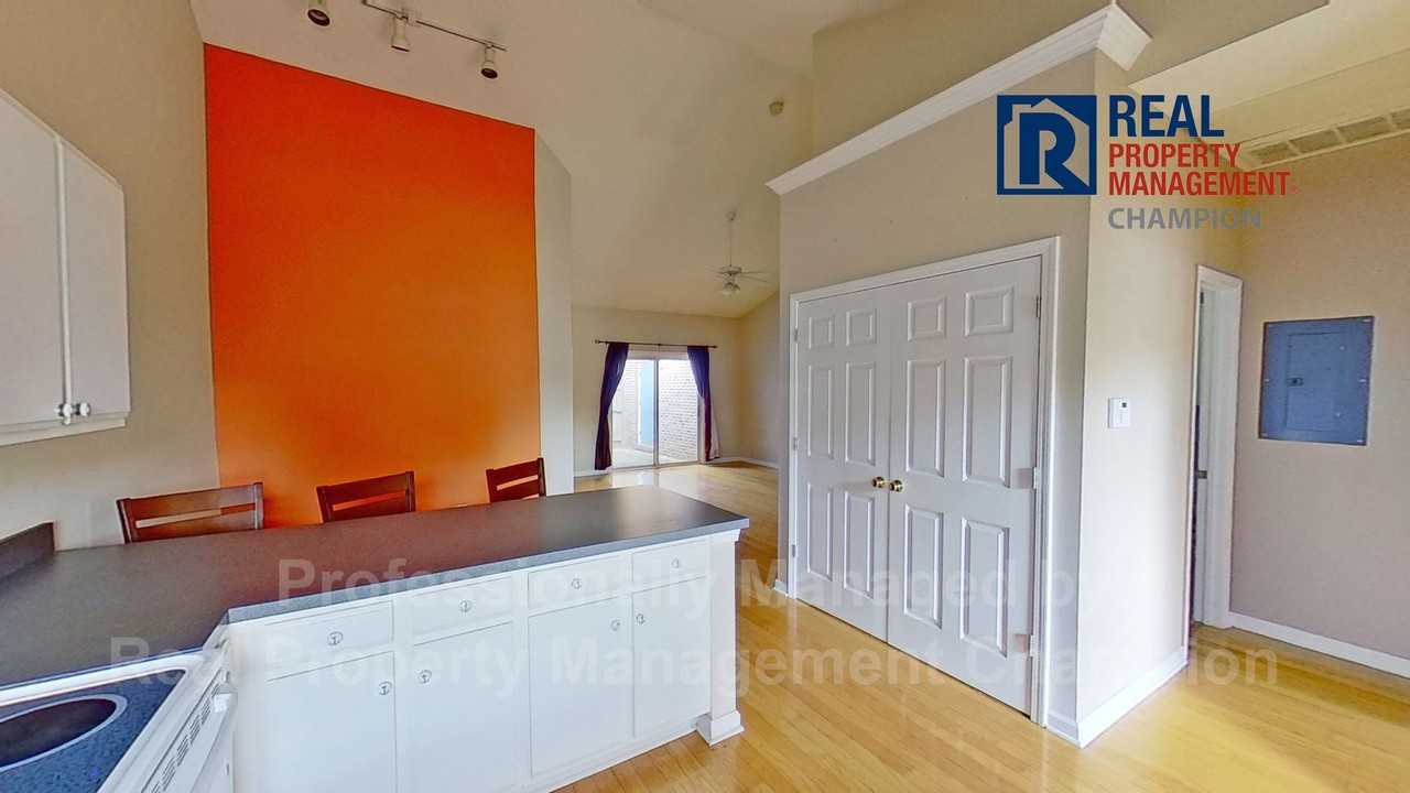3923 Spicetree Dr - Photo 4 of 17