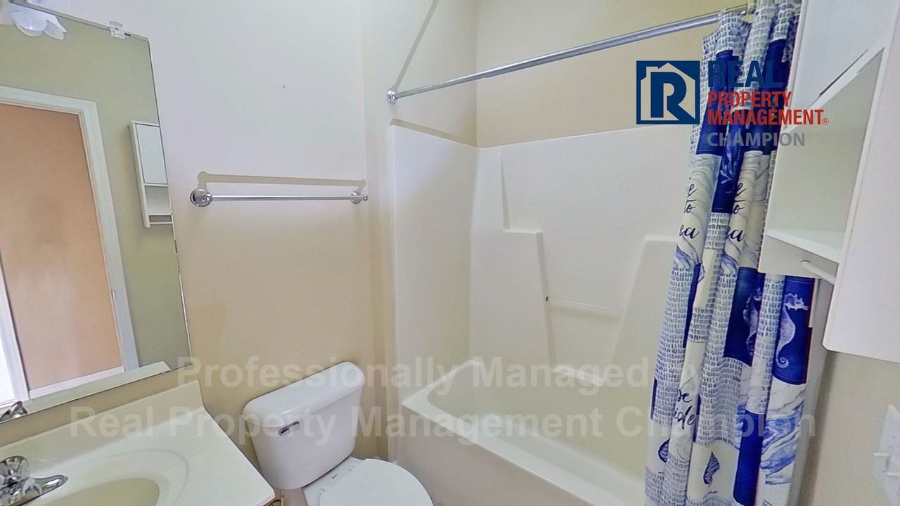 3923 Spicetree Dr - Photo 7 of 17