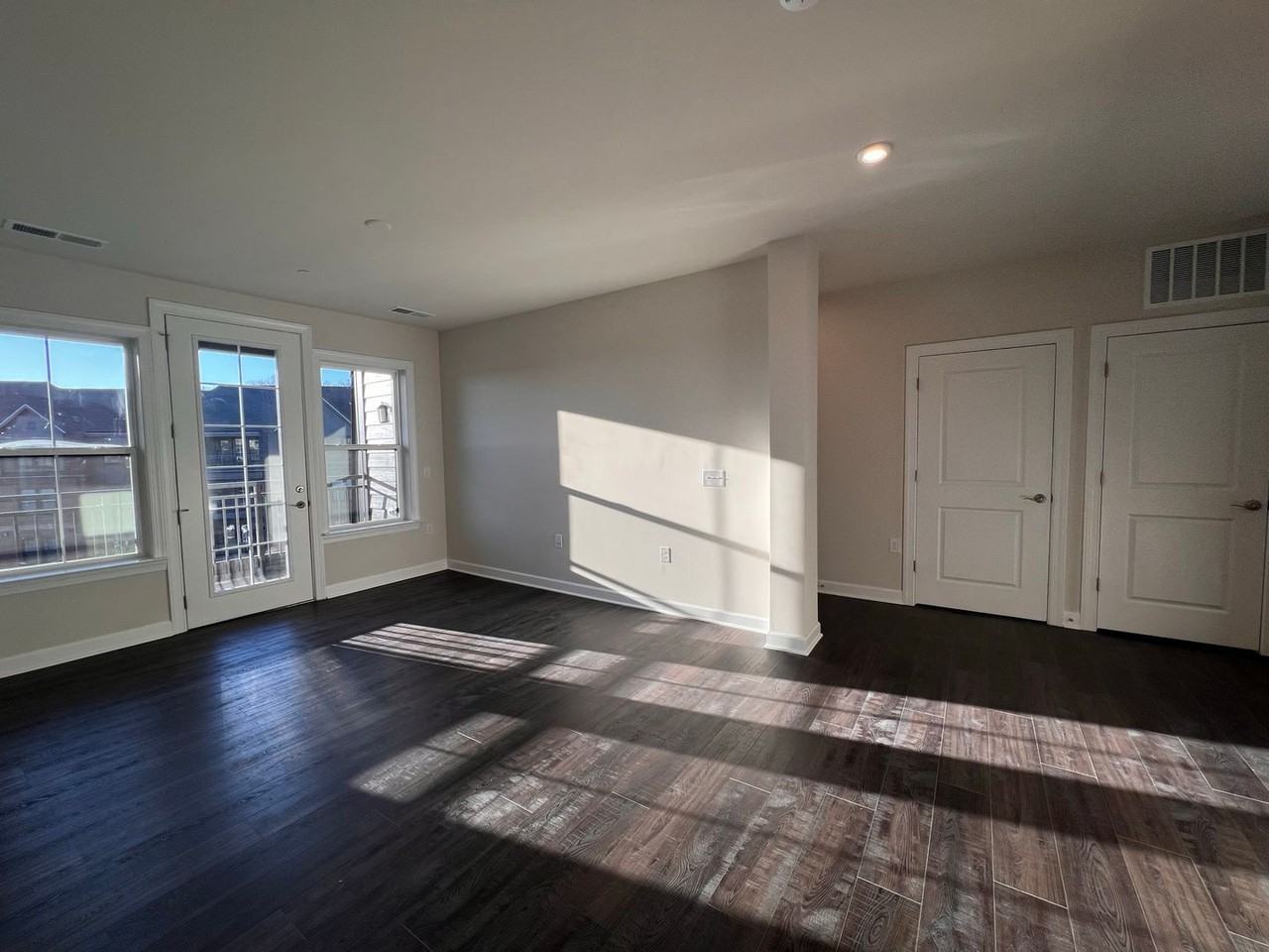 3927 Fair Ridge Dr - Photo 4 of 50