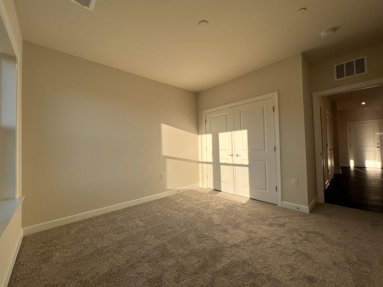 3927 Fair Ridge Dr - Photo 5 of 50