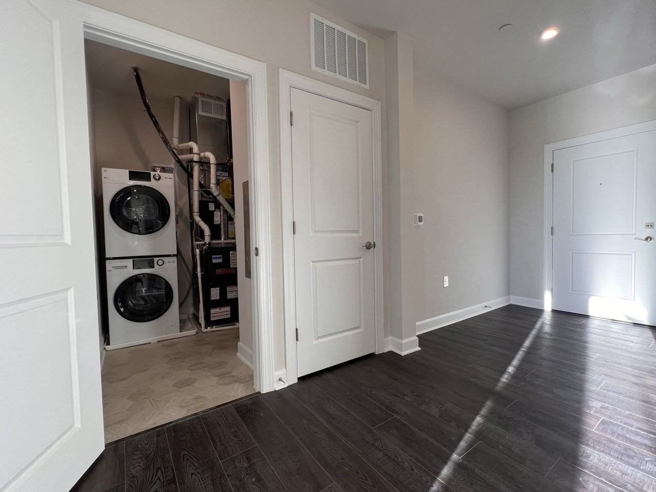 3927 Fair Ridge Dr - Photo 7 of 50