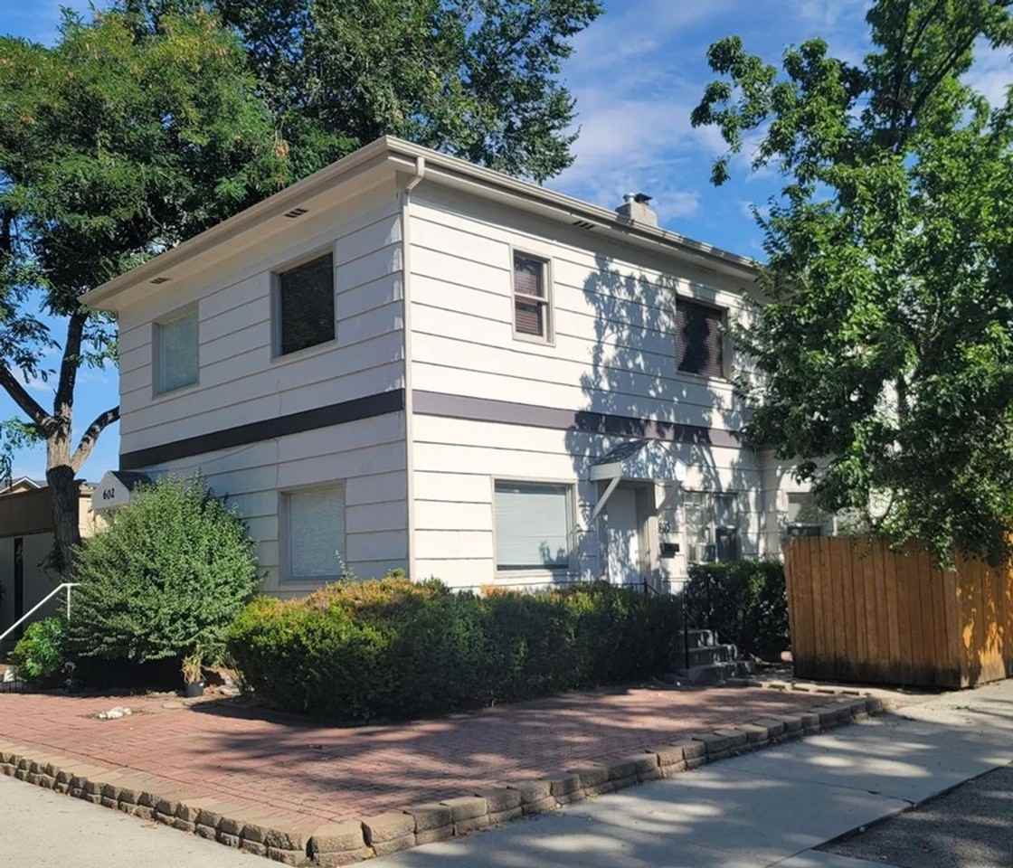 604 W Hays St #B - Photo 2 of 10