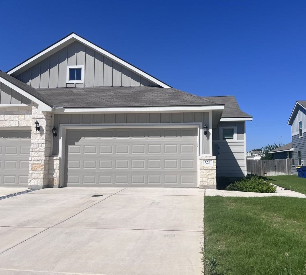 321 Caleb Ct - Photo 3 of 19