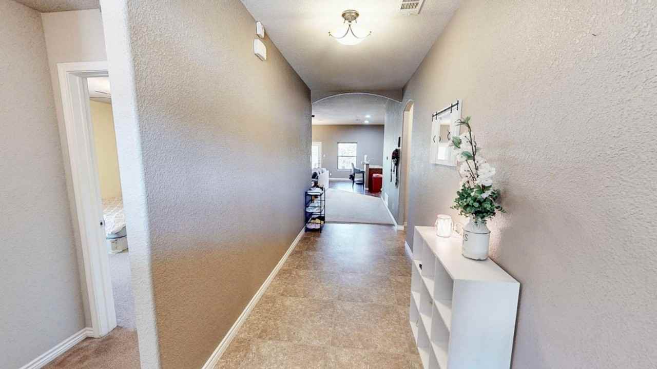 2607 Montague County Dr - Photo 2 of 28