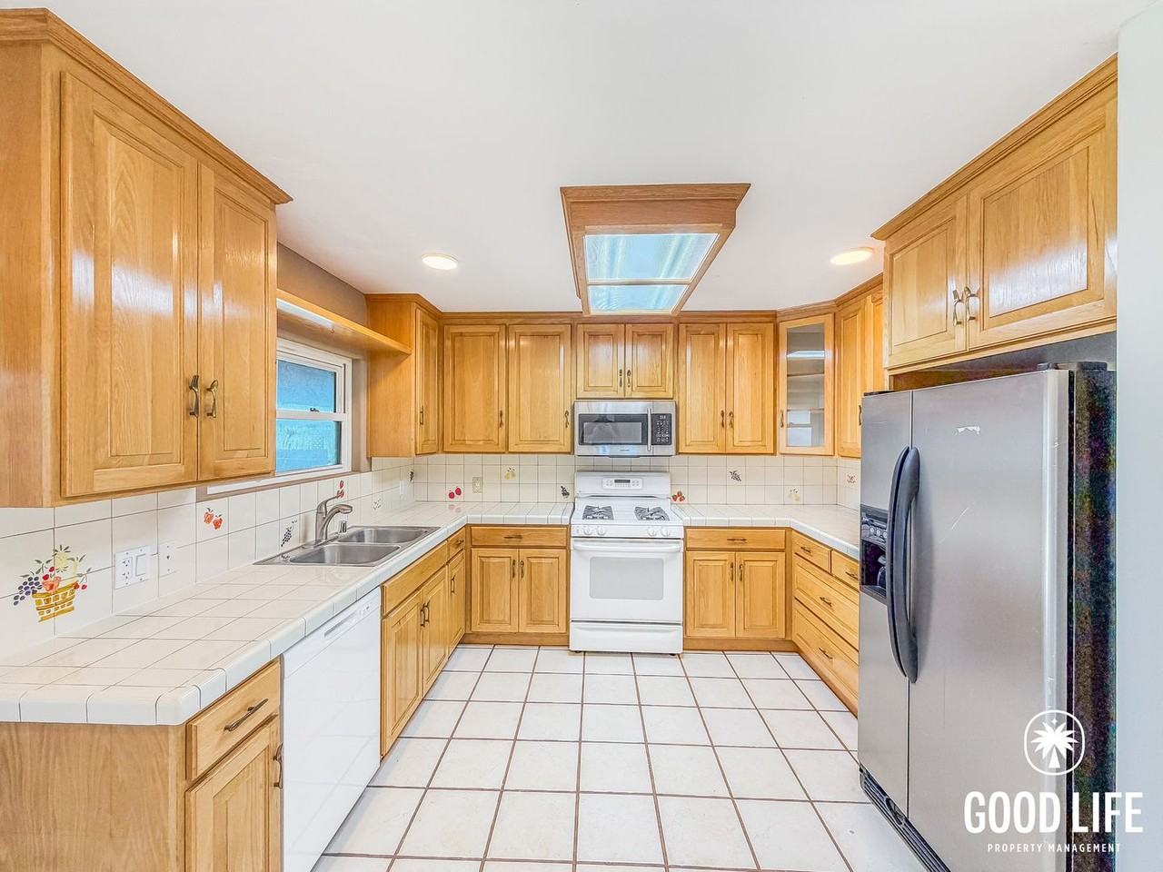 6415 Richard St - Photo 2 of 17