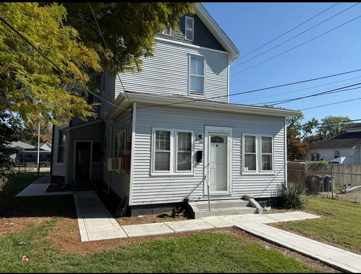 931 Se 8th St - Photo 5 of 5