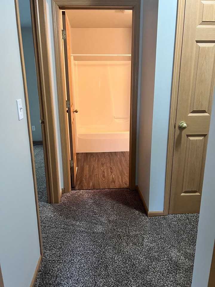 1701 Dainesway - Photo 4 of 13