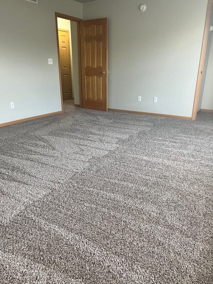 1701 Dainesway - Photo 6 of 13