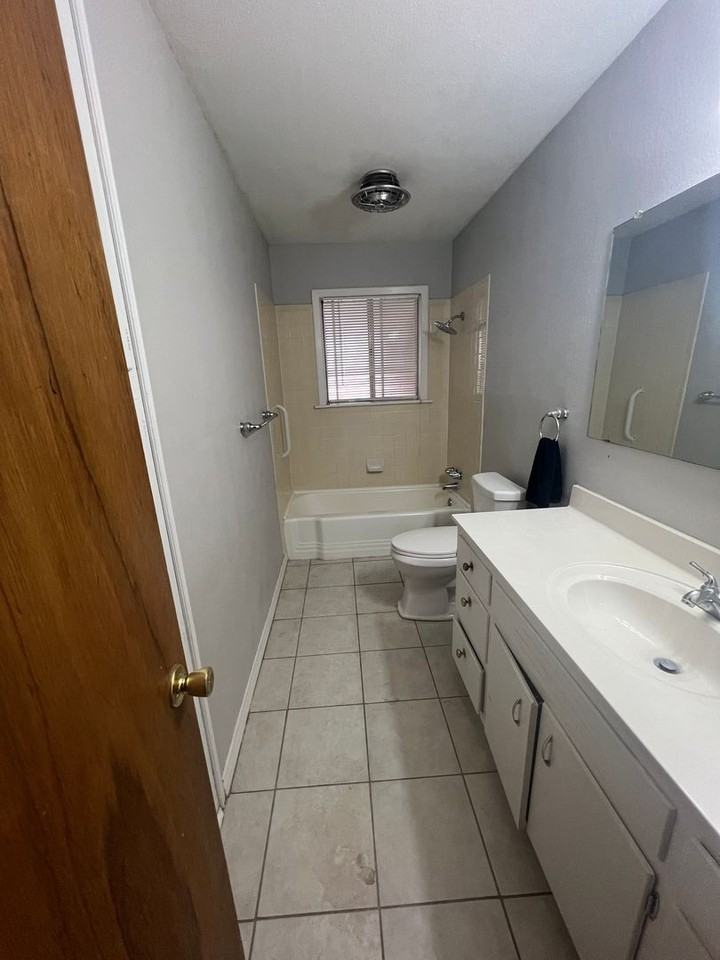 4612 Oregon Trl - Photo 6 of 10