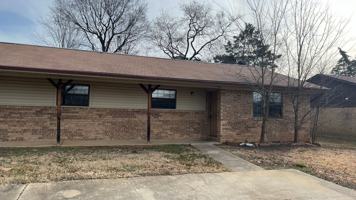 featured image of 1208 N Nashville Pl
