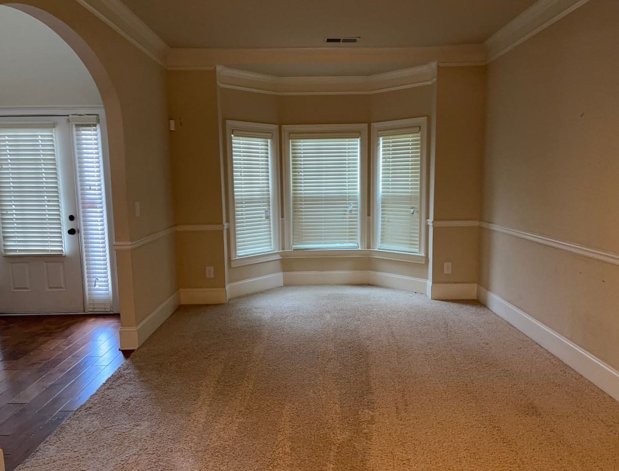 717 Porter Ln - Photo 2 of 17